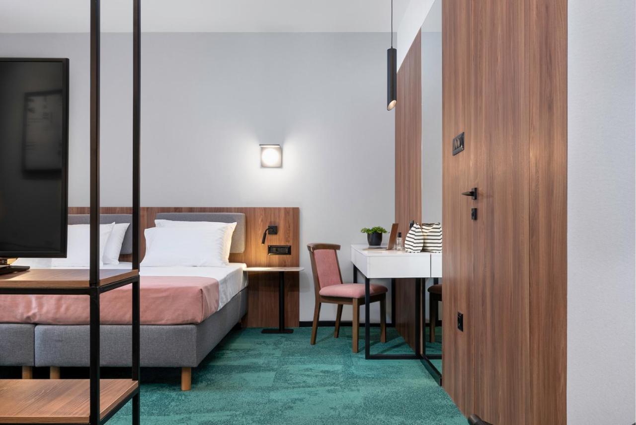 Hotel Tim'S Скопье Экстерьер фото