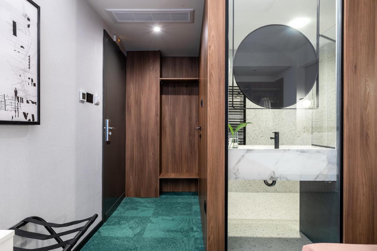Hotel Tim'S Скопье Экстерьер фото