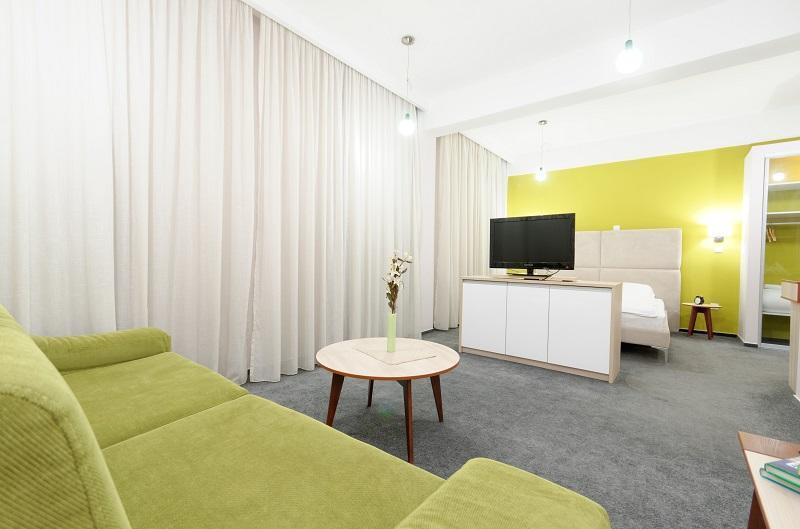 Hotel Tim'S Скопье Экстерьер фото